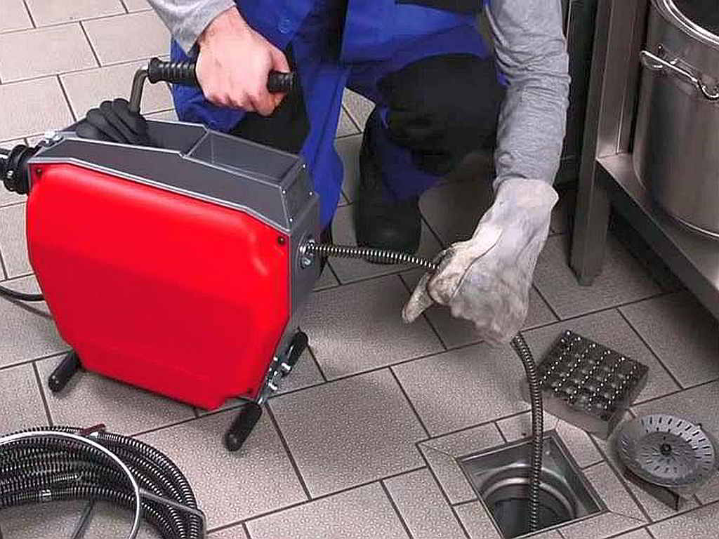 Şekerpinar Tuvalet Tikanikliği Açma